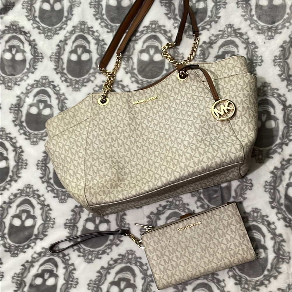 Michael Kors Cream and Brown Shoulder Bag with Gold Hardware